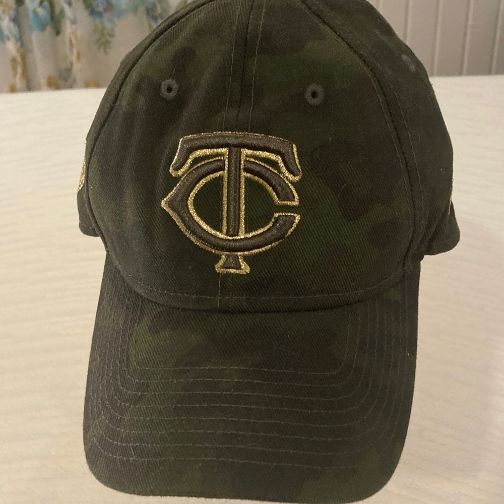 Minnesota twins New Era Camo Cap with Gold Logo